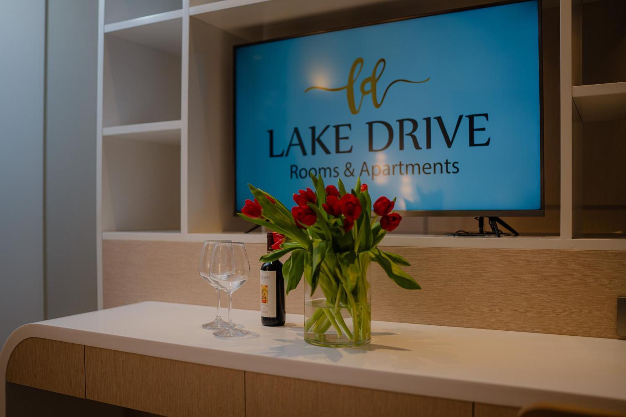 Lake Drive Rooms&Apartments Tirana Exterior photo